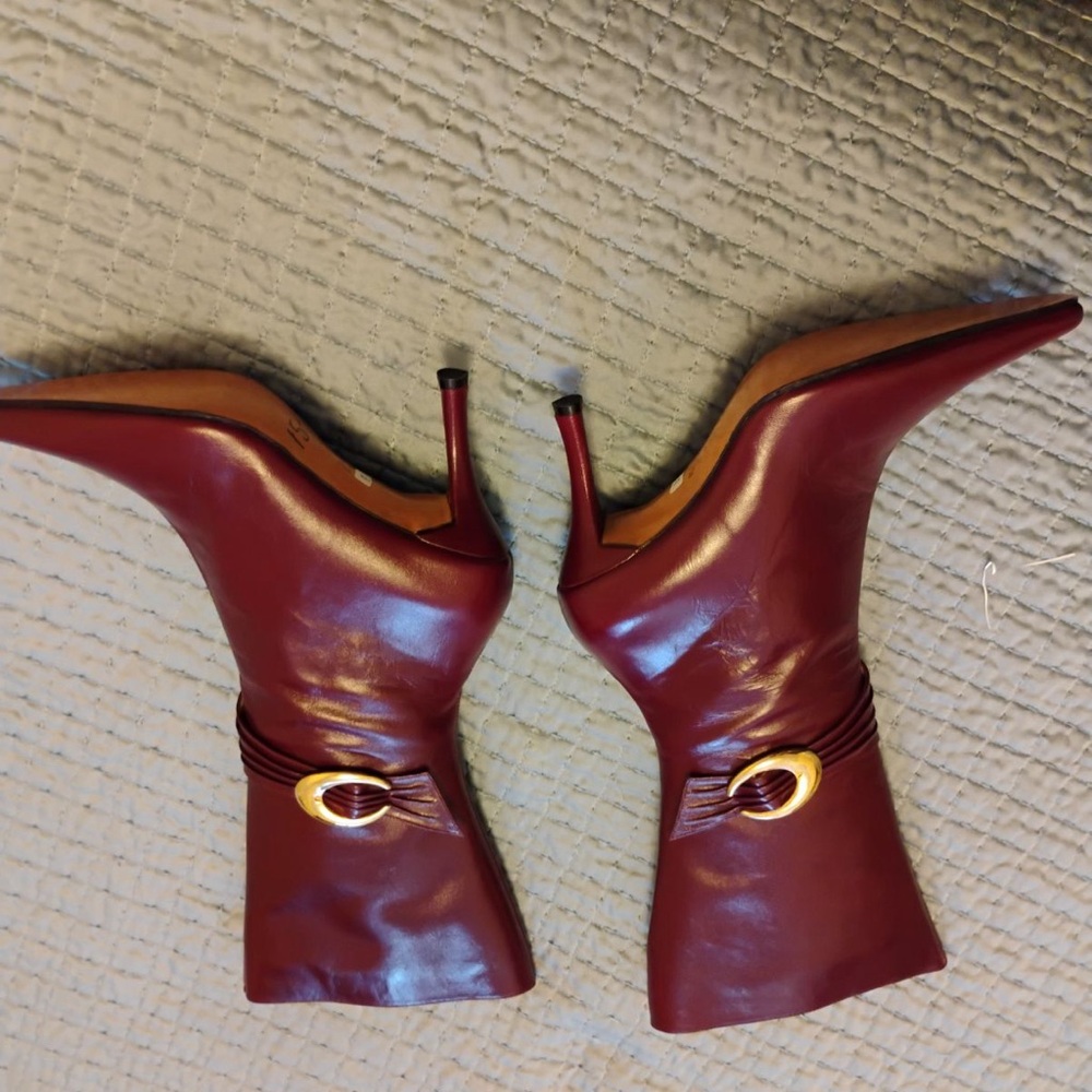 Elegant Burgundy Leather Heeled Boots